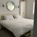 Kitchener Cottage Swanage Very Close To Beach
