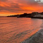 Kitchener Cottage Swanage Very Close To Beach