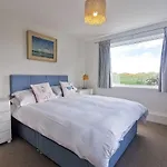 Secluded Cottage-4 Bed-Sleeps 8- Trearddur Bay