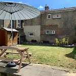 Ryde Beach Garden Apartment
