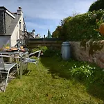 Sams Place - St Ives