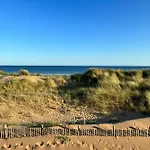 Hoopers Sandy Beach Guest Rooms