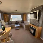 Seaview 203 - Ingoldmells, Pet Friendly, Wifi, Bed Linen And Close Fantasy Island - Meadow Lakes Caravan & Lodge Hire