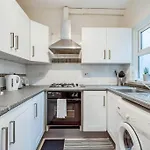 Beautiful 2 Bed House, South Belfast. 7 Minutes City Centre.