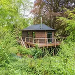 Unique Secluded Romantic Treehouse In Cornwall, Sleeps 2