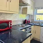 20% Off Cosy Getaway For Couples With Free Parking