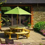 Mill Wheel Tower House @Thehomeawaysouth