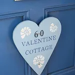 Holiday Cottage With Seafront Beach Hut, Lyme Regis, Dorset