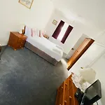 Pen Y Maes Cottage