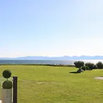 Seafront Holiday Home 2