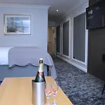 Beechlawn Hotel