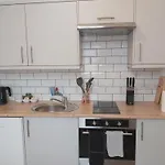Flat 7 - Newly Renovated