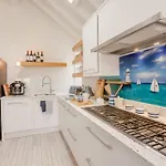 4 Bed In Appledore 93051