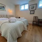 Hafan Hedd - A Peaceful Retreat In The Heart Of Aberaeron, Sleeps Up To 6, Dog Friendly