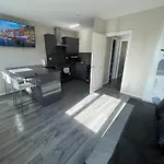Ryan I Air I Bnb - 458 Mill Street - Free Parking