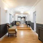 Host & Stay - Regency Mansions Apartment