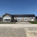 Prospect Lodge At The Bay Filey, Sleeps Up To 6, And 2 Dogs Stay For Free!