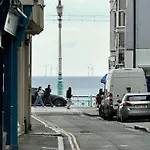 Cosy Studio Apartment Near Brighton Beach