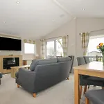 Tb Lodge 72 At Riviera Bay Coastal Retreat
