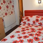 Ayrton House Holiday Apartments