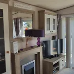 Cosy Caravans Meadow Lake Golden Palm Resort