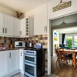 Horseshoe Cottage