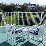 Ivy Cottage Seahouses Seaside Hot Tub Retreat