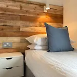 Cornish Beach Lodge