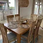 Cornish Beach Lodge