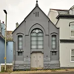 Finest Retreats - The Old Library