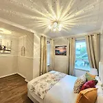 Craigietinny Road Apartment- 3 Beds