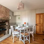 Apple Tree Cottage, Whitstable