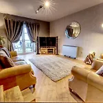 6 Mariners Point