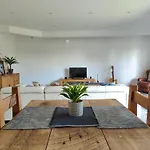 Surfers Lodge - Rest Bay, Porthcawl