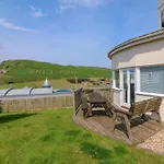 11 Cove View Apartments