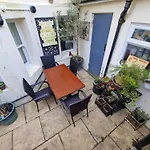 Unique Seafront 2 Bedroom 2 Bathroom Apartment