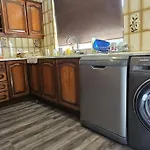 Stylish 2 Bed Room Terrace House