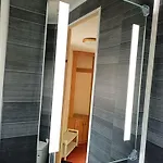 8 Berth Sealands