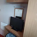 8 Berth Sealands