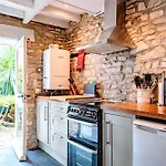 Cosy Little Hyde Cottage, Swanage