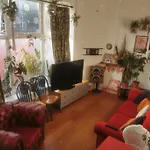 Bright, Roomy, Colourful Flat In Brighton