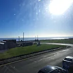 Seashell - Hornsea Duplex Apartment With Sea Views And Balconies