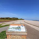 Stone'S Throw