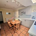 3 Harbord Road