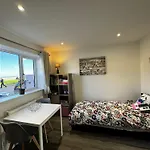 Driftwood - Hornsea Town House With Sea Views And Balconies
