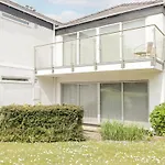 23 Coedrath Park