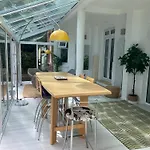 Hoppapill House