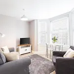 Host & Stay - Trafalgar Square Apartments