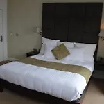 Cliff Hotel