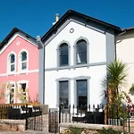 5 Coastguard Cottages